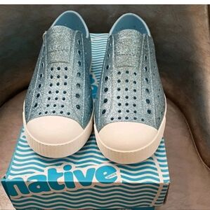Native Shoes Kids Jefferson Bling Light Sky Blue Glitter Slip On Size J2 Youth
